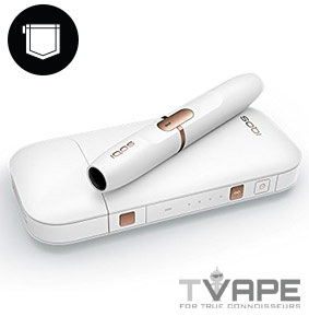 IQOS mit Batterieladegerät in weiß