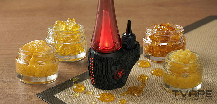 Utillian 8 wird zusammen mit verschiedenen Arten von Wax-Konzentraten gezeigt.