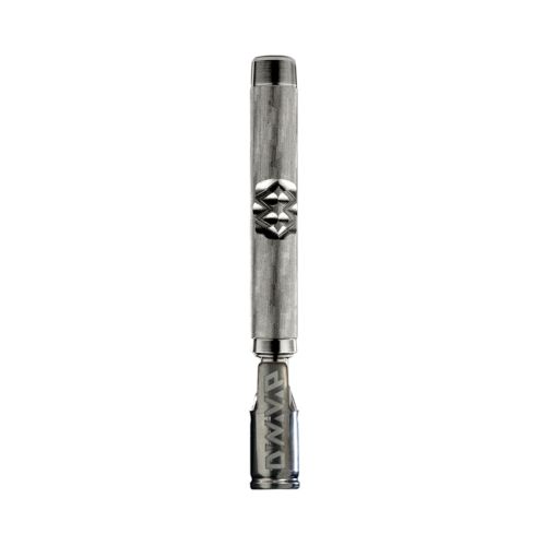 Stahlfarbener DynaVap M7 Vaporizer aus Edelstahl, entwickelt für die tragbare Verdampfung von trockenen Kräutern, mit ergonomischem Griff und hitzebeständiger Konstruktion für den täglichen Gebrauch.