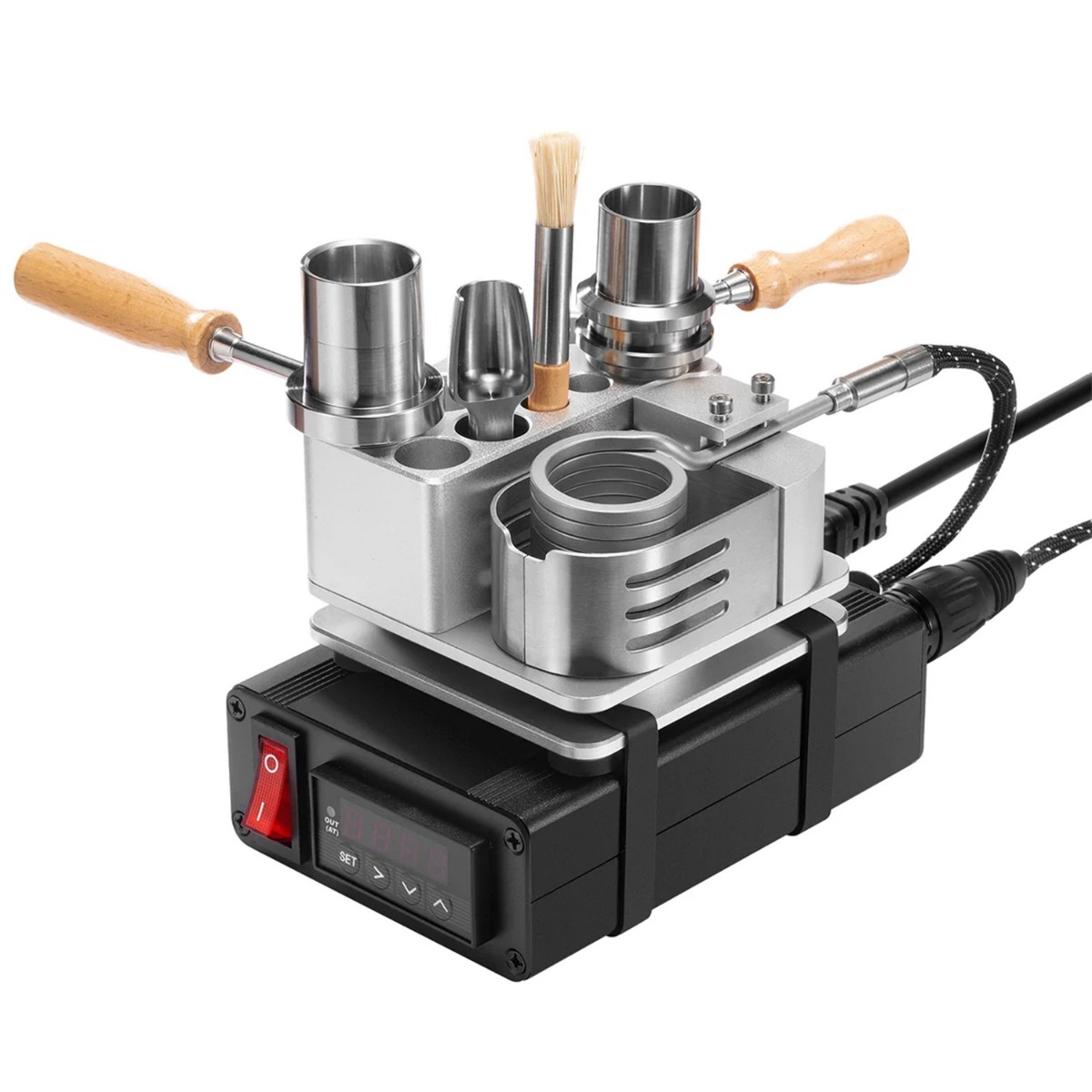 Montierter Crossing One Hit Wonder V2 Ball Vape mit kabellosem Heizer, Kopf und Bürste in der Aluminium-Dockingstation auf dem PID-Controller.