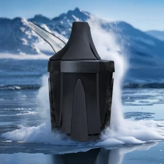 Zeus Iceborn V3 – Seitenansicht mit befestigtem Glasmundstück
