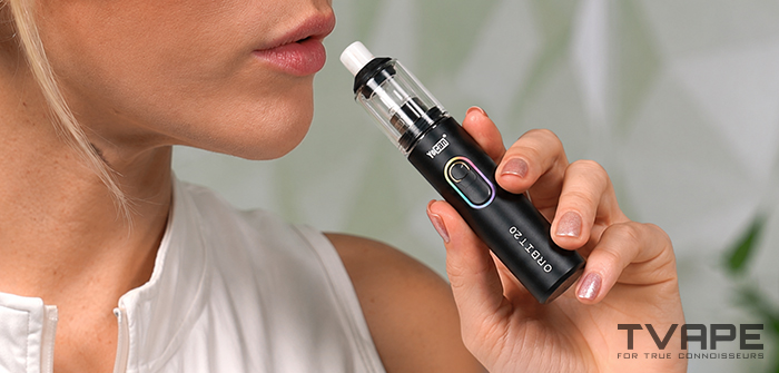 Yocan Orbit 2.0 Dab Pen im Mund, kurz vor dem Gebrauch