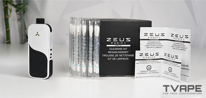 Der AirVape Legacy Core wird zusammen mit dem Zeus Purify Reinigungsset gezeigt